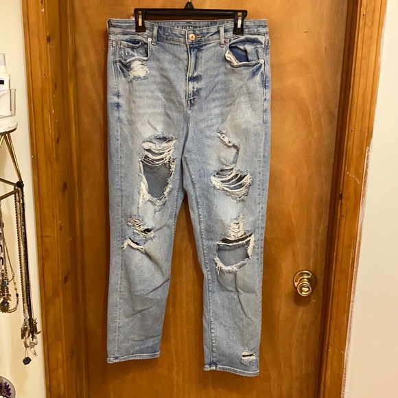 American Eagle Outfitters Denim - American Eagle Stretch Mom Jeans sz 14 Regular